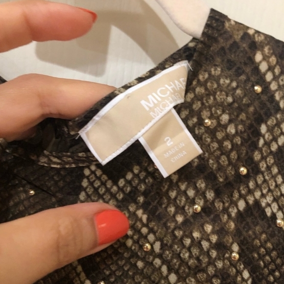 Michael Kors size 2 blouse - Picture 2 of 4